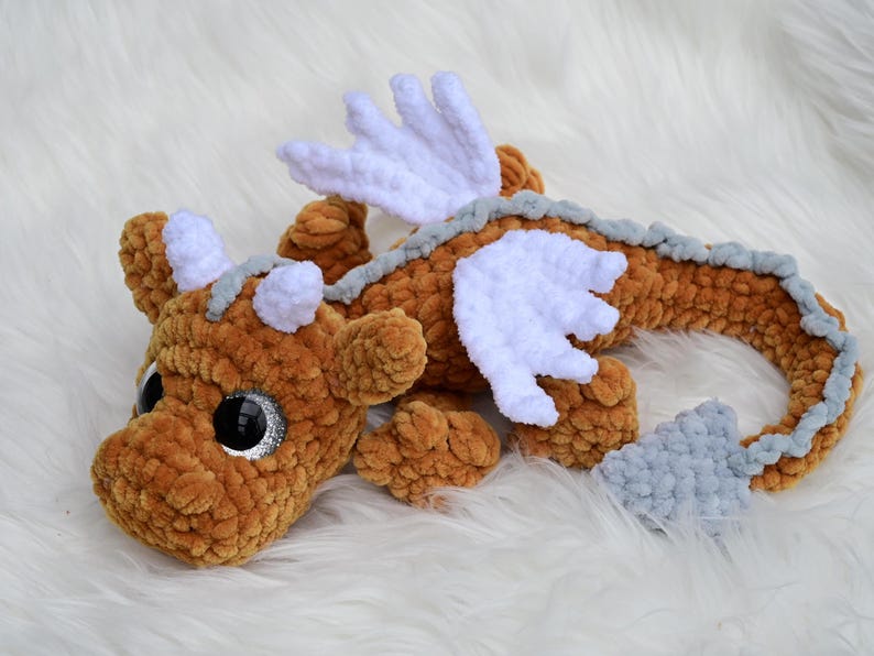 Fern the Dragon — Crochet Pattern (German PDF + Bonus)