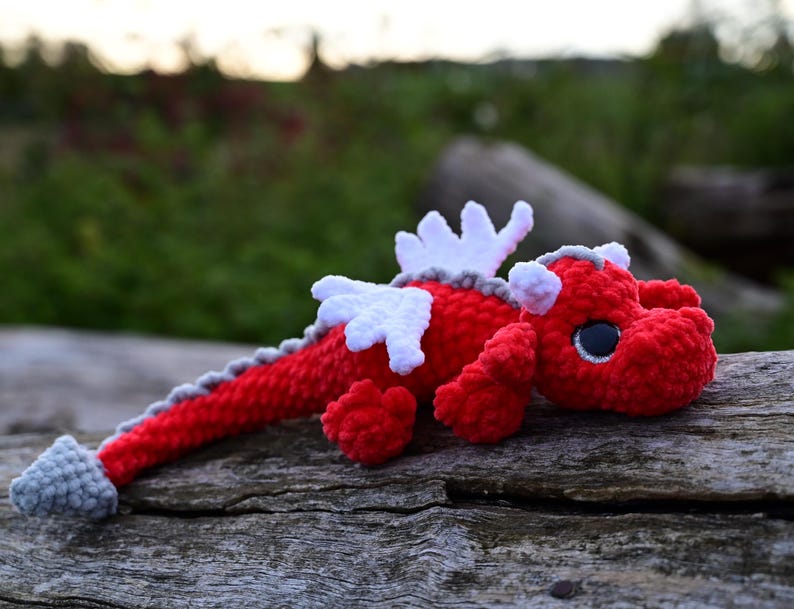 Fern the Dragon — Crochet Pattern (German PDF + Bonus)